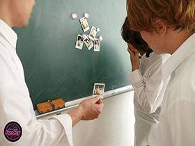 噂の露出狂先生「Ｂ組の三尾先生のヤバイ話、知ってる？授業した後に、全裸で校内を歩き回っているらしいぞ」もう抑え切れない、生徒達の前で恥を　サンプル画像06